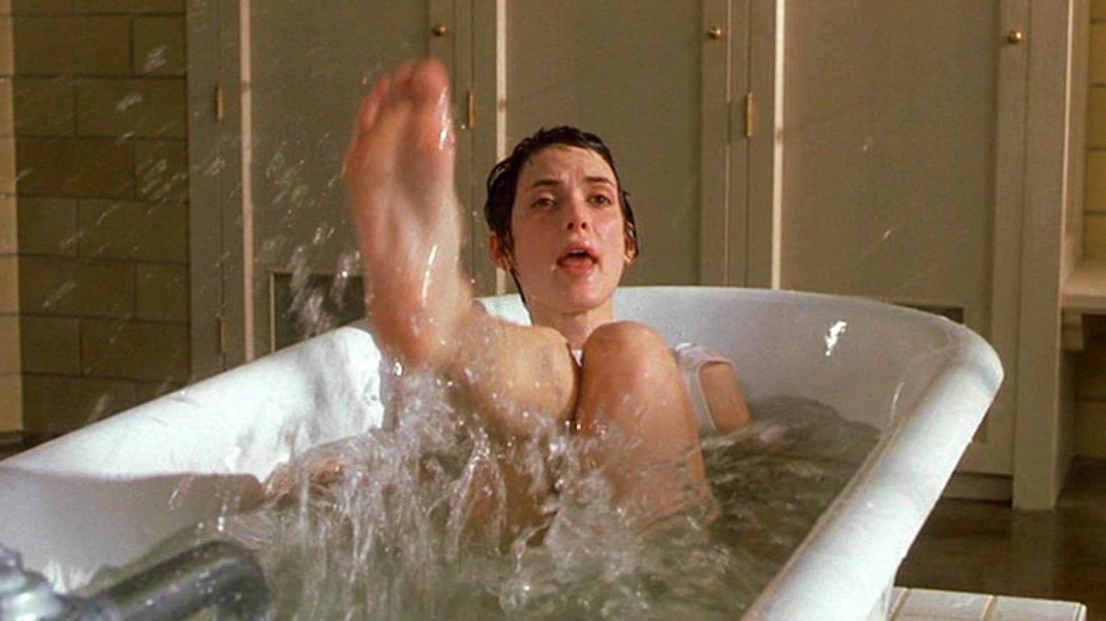 winona-ryder-nude-explicit-pics-and-gif-2020-thefappening-cfd-8 winona ryder nude explicit pics and gif 2020 thefappening cfd 8