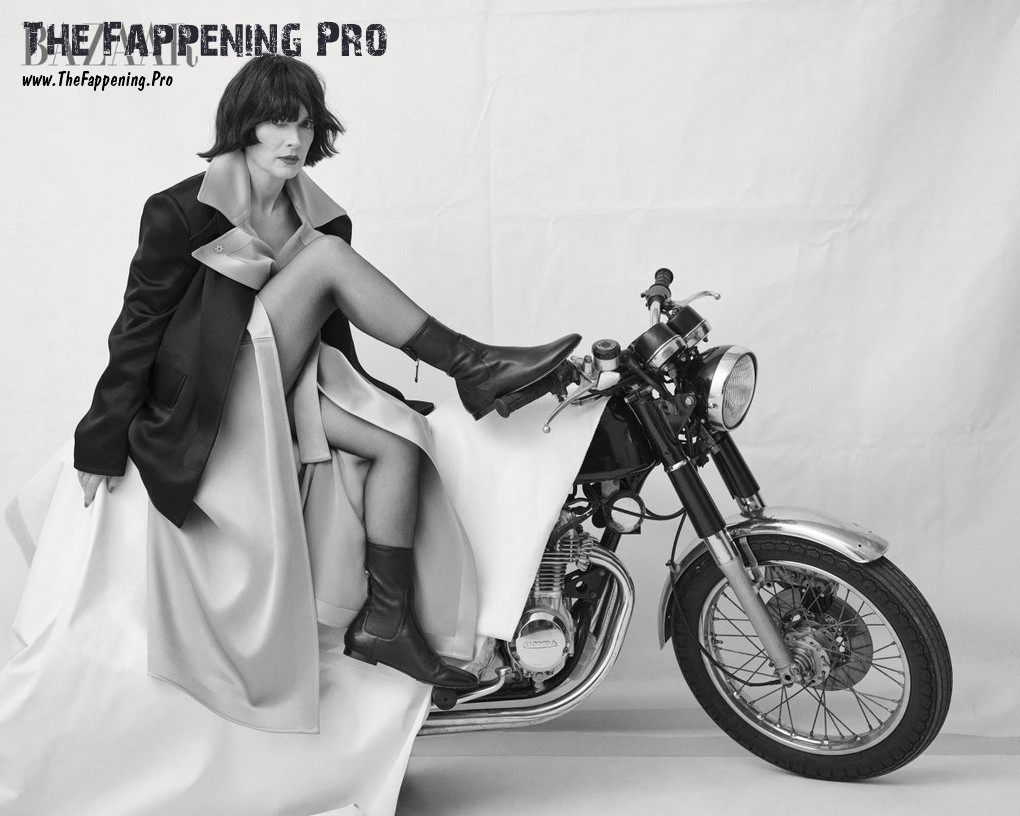 winona-ryder-sexy-thefappening-cfd-3 Winona Ryder Hot Pics For Harper's Bazaar 2024