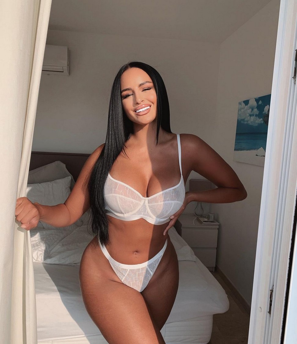 yasmin-de-christie-lingerie-thefappening-cfd-19 Yasmin De Christie Boobs