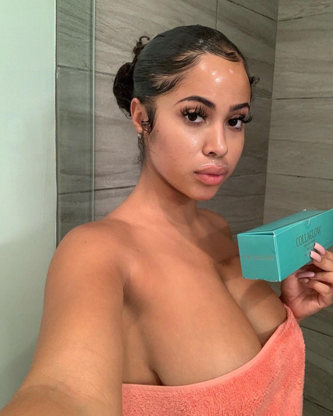 yasmine-lopez-topless-sexy-thefappeningpro-8 Yasmine Lopez Big Tits
