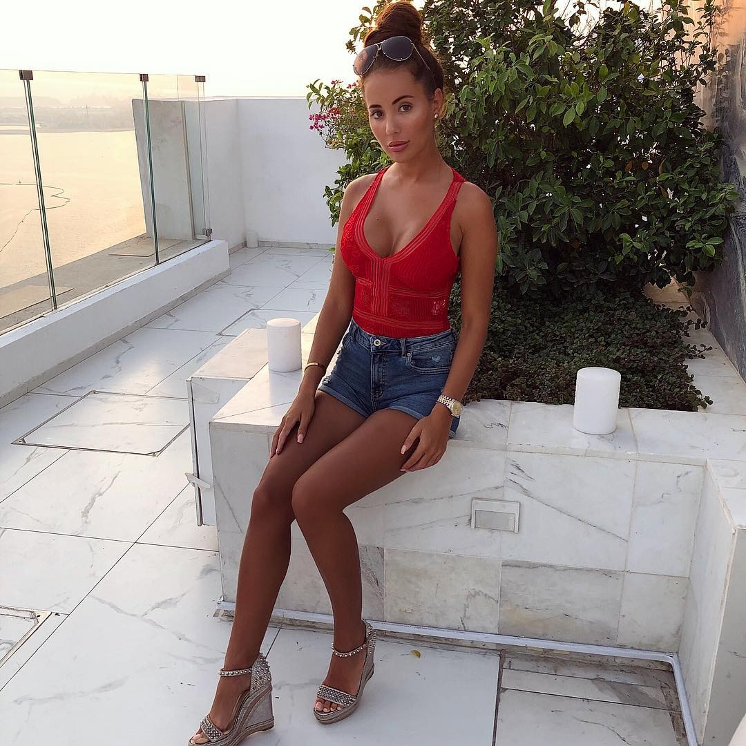 yazmin-oukhellou-sexy-tits-24 yazmin oukhellou sexy tits 24