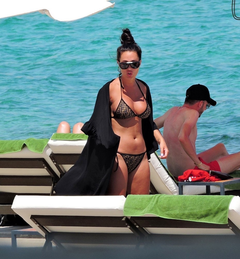 yazmin-oukhellou-topless-on-vacation-in-mexico-2020-thefappening-cfd-14 yazmin oukhellou topless on vacation in mexico 2020 thefappening cfd 14