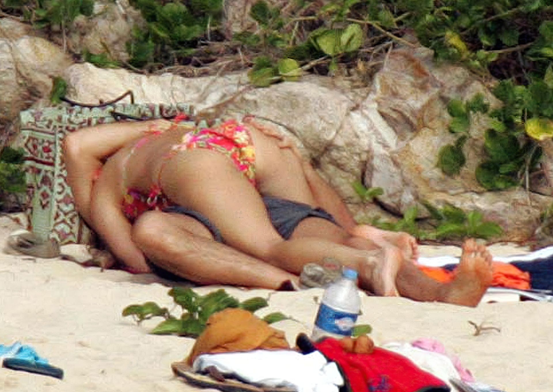 young-kelly-brook-topless-thefappening-pro-4 young kelly brook topless thefappening pro 4