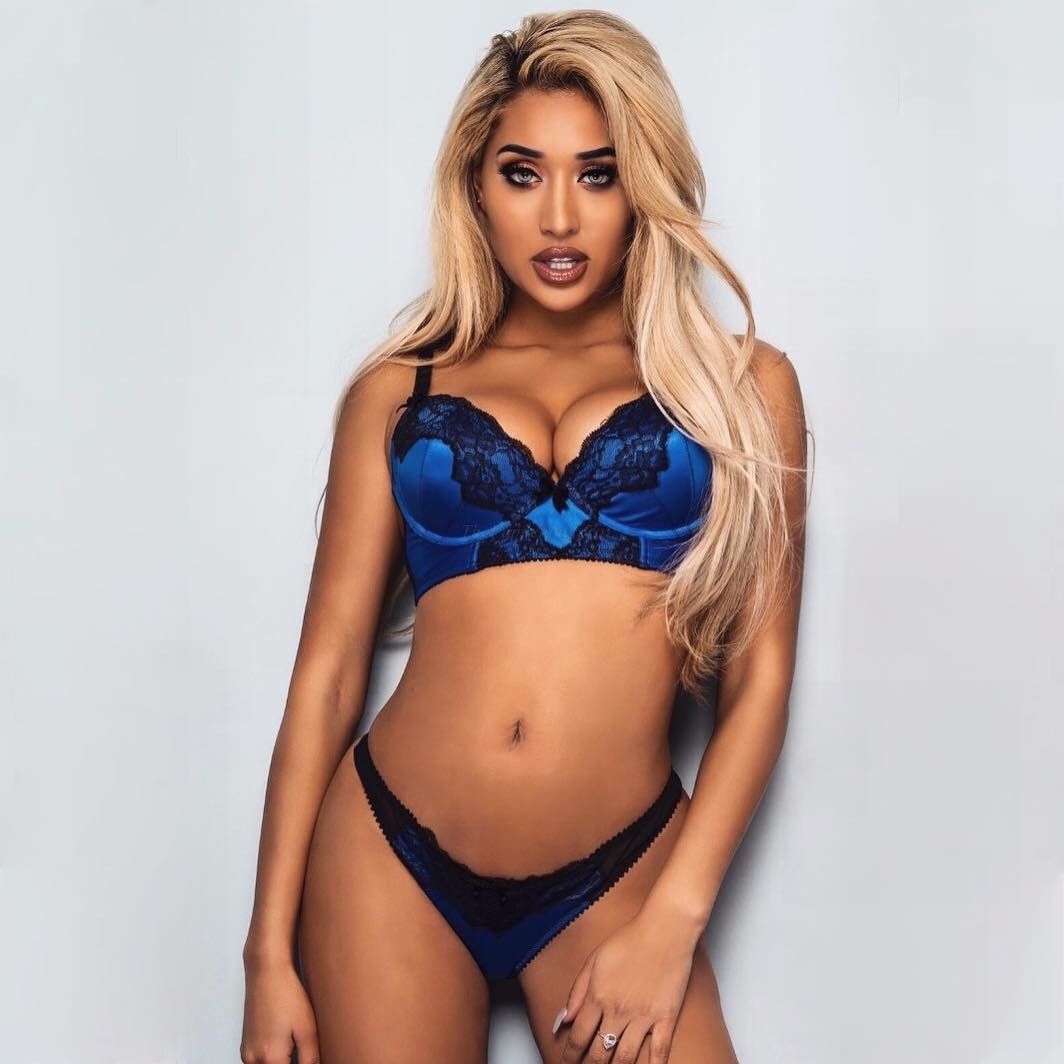 zahida-allen-sexy-revealing-33 zahida allen sexy revealing 33