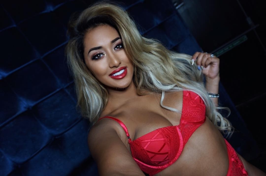 zahida-allen-tits-explicit-5 zahida allen tits explicit 5