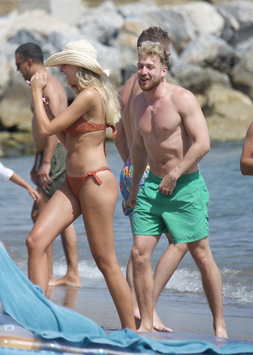 zara-mcdermott-white-dots-and-orange-bikini-thefappening-pro-1 zara mcdermott white dots and orange bikini thefappening pro 1