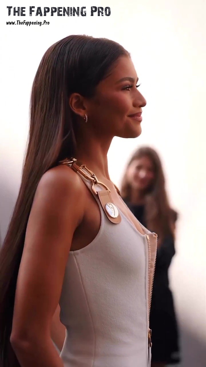 zendaya-deep-cleavage-thefappening-cfd-9 zendaya deep cleavage thefappening cfd 9