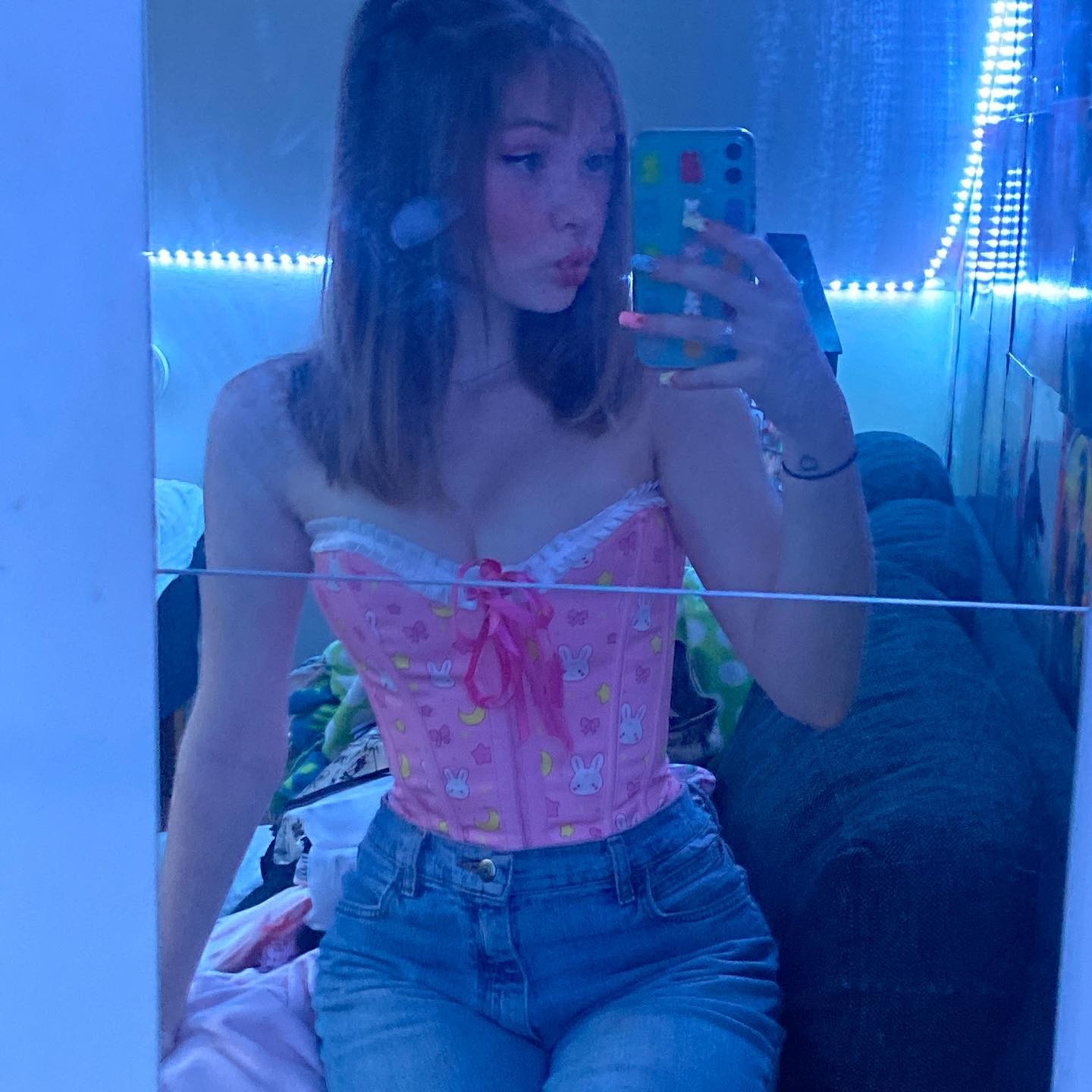 zoe-colletti-selfie-thefappening-cfd-5 Zoe Colletti Cosplay Look