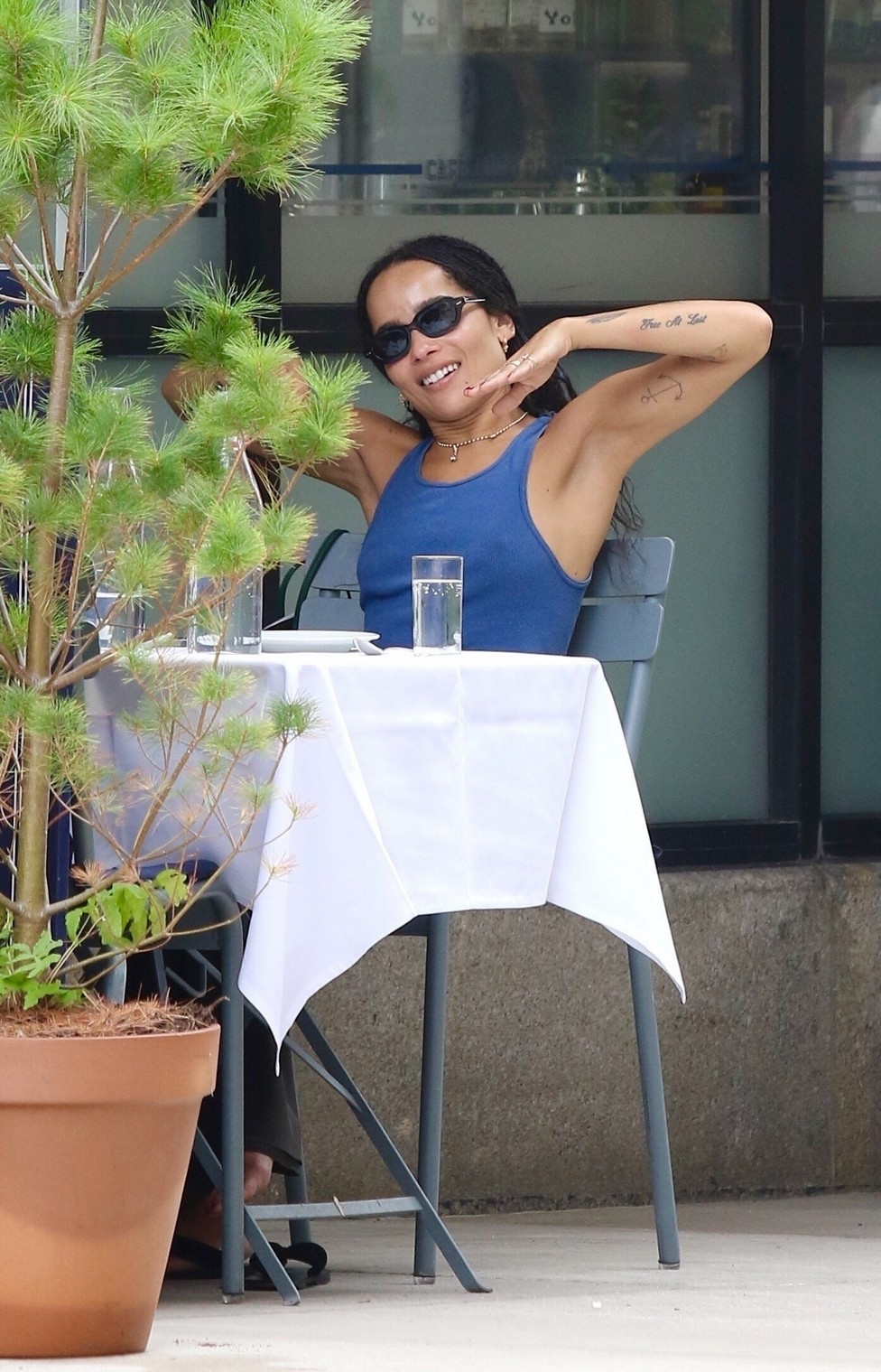 zoe-kravitz-braless-thefappening-cfd-3 zoe kravitz braless thefappening cfd 3