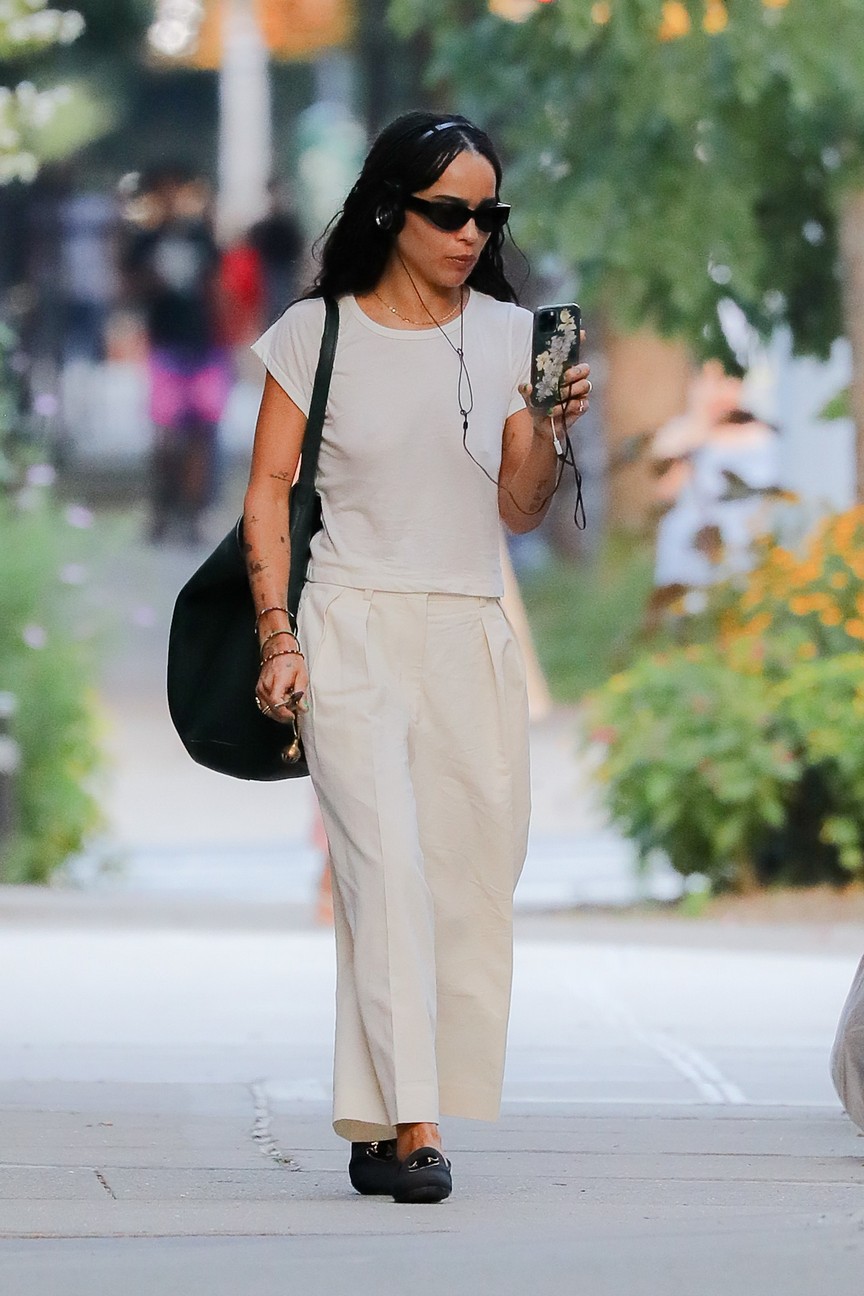 zoe-kravitz-showed-tiny-braless-tits-thefappening-cfd-2 zoe kravitz showed tiny braless tits thefappening cfd 2