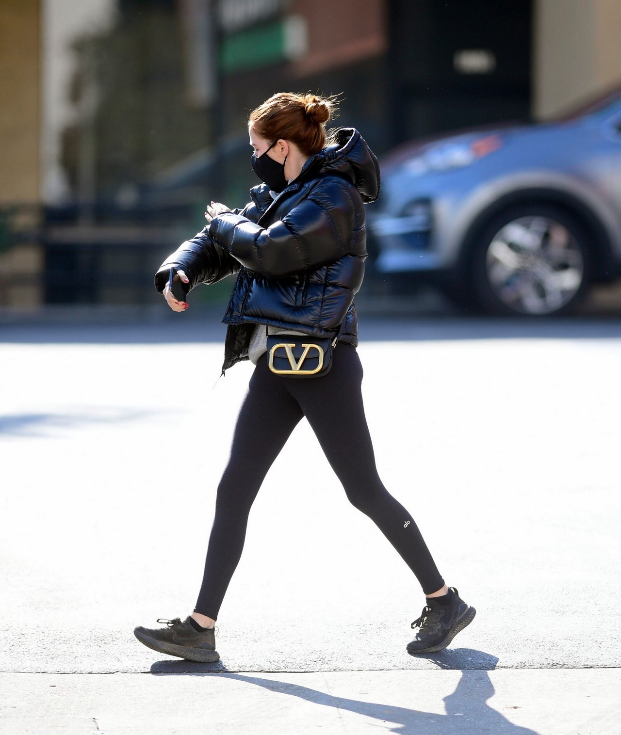 zoey-deutch-tight-leggings-thefappening-cfd-8 Zoey Deutch Tight Leggings