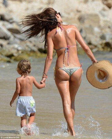 Alessandra Ambrosio in a Bikini (36 Photos) 1 Alessandra Ambrosio Bikini 22