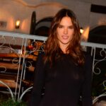 Alessandra Ambrosio Braless 5