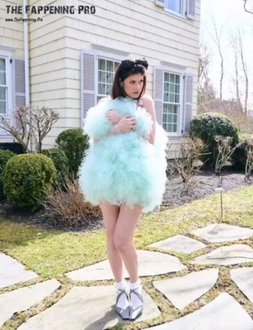 Alexandra Daddario Sexy TheFappening.Pro 5 624x812 1