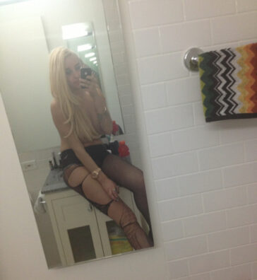 Amanda Bynes Naked (3 Photos) 27 Amanda Bynes Naked 003