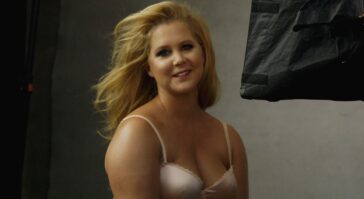 Amy Schumer Topless (3 Photos) 6 Amy Schumer Topless 1
