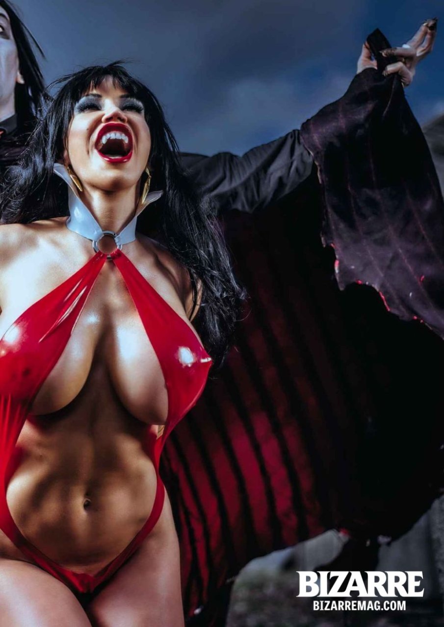 Bianca Beauchamp Topless in Bizarre 15