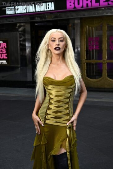 Christina Aguilera Sexy In London (14 Photos) 23 Christina Aguilera Nude TheFappening.Pro 13 624x936 1