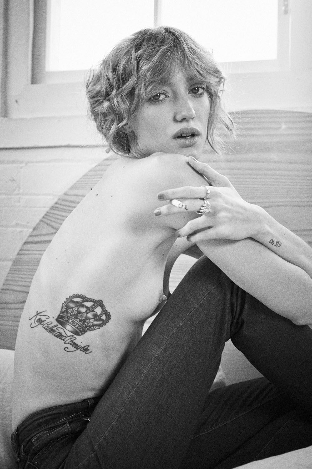 Dana Almada Topless 1