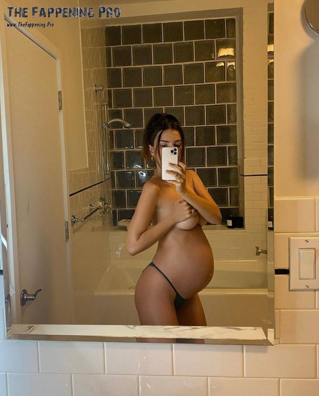 Emily Ratajkowski Nude TheFappening.Pro 1 624x776 1