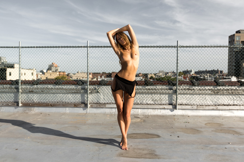 Georgia Sumner Topless 11