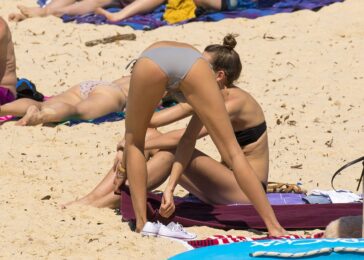 Jessica Hart in a Bikini 28