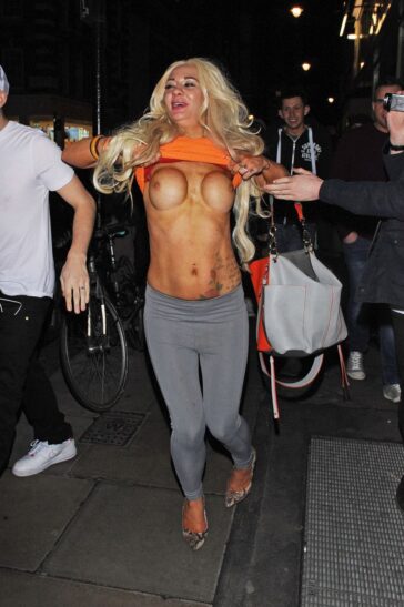 Josie Cunningham Topless Photos 20 Josie Cunningham Topless 02