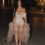 Kim Kardashian Sexy Wearing Stockings In Venice (18 Photos) 13 Kim Kardashian Sexy TheFappening.Pro 5 1 624x790 1