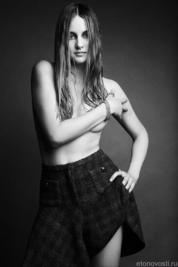 Shailene Woodley Nude Photos 26 Shailene Woodley Nude 22