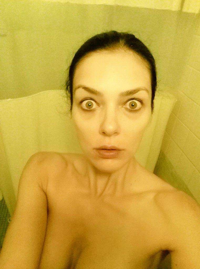 adrianne-curry-naked-05 Adrianne-Curry-Naked-05