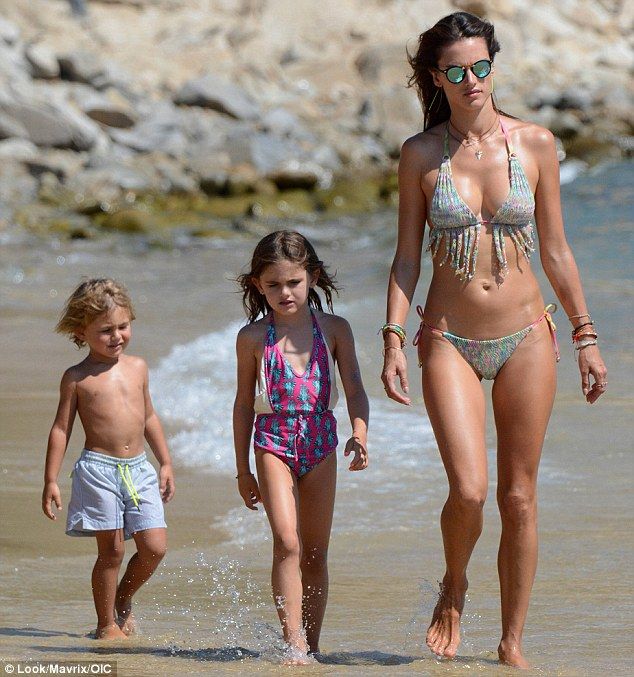 alessandra-ambrosio-bikini-23 Alessandra-Ambrosio-Bikini-23
