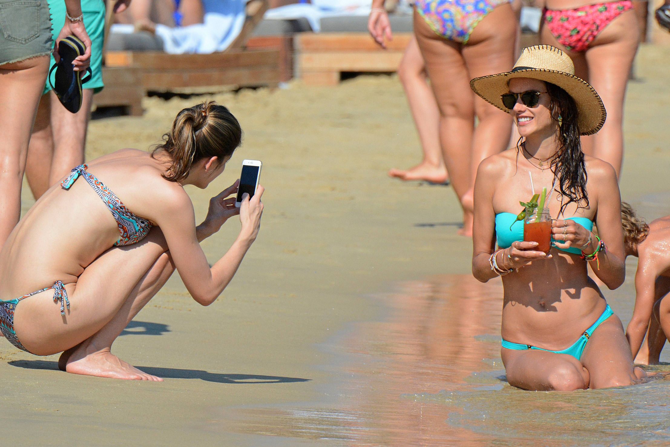 alessandra-ambrosio-in-a-bikini-5 Alessandra-Ambrosio-in-a-Bikini-5