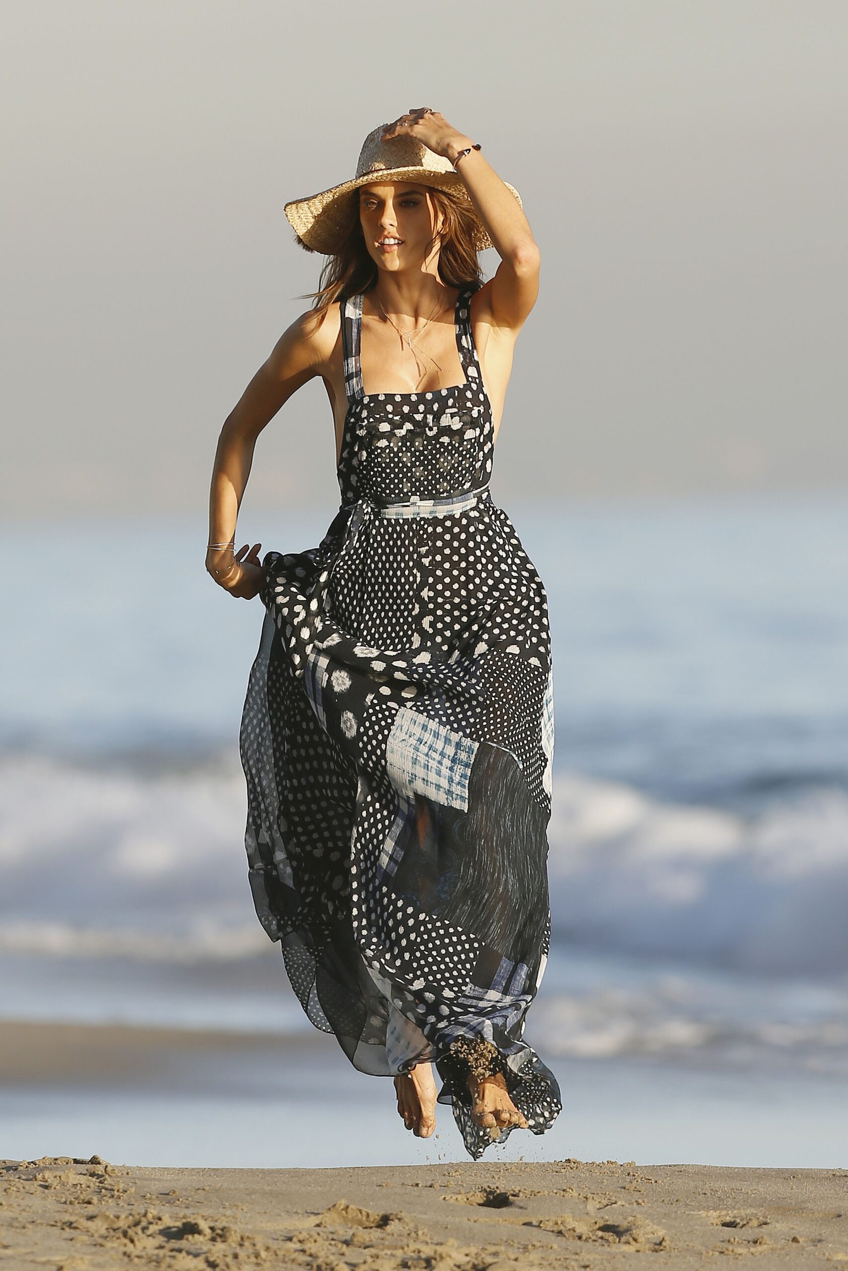 alessandra-ambrosio-sexy-12 Alessandra-Ambrosio-Sexy-12