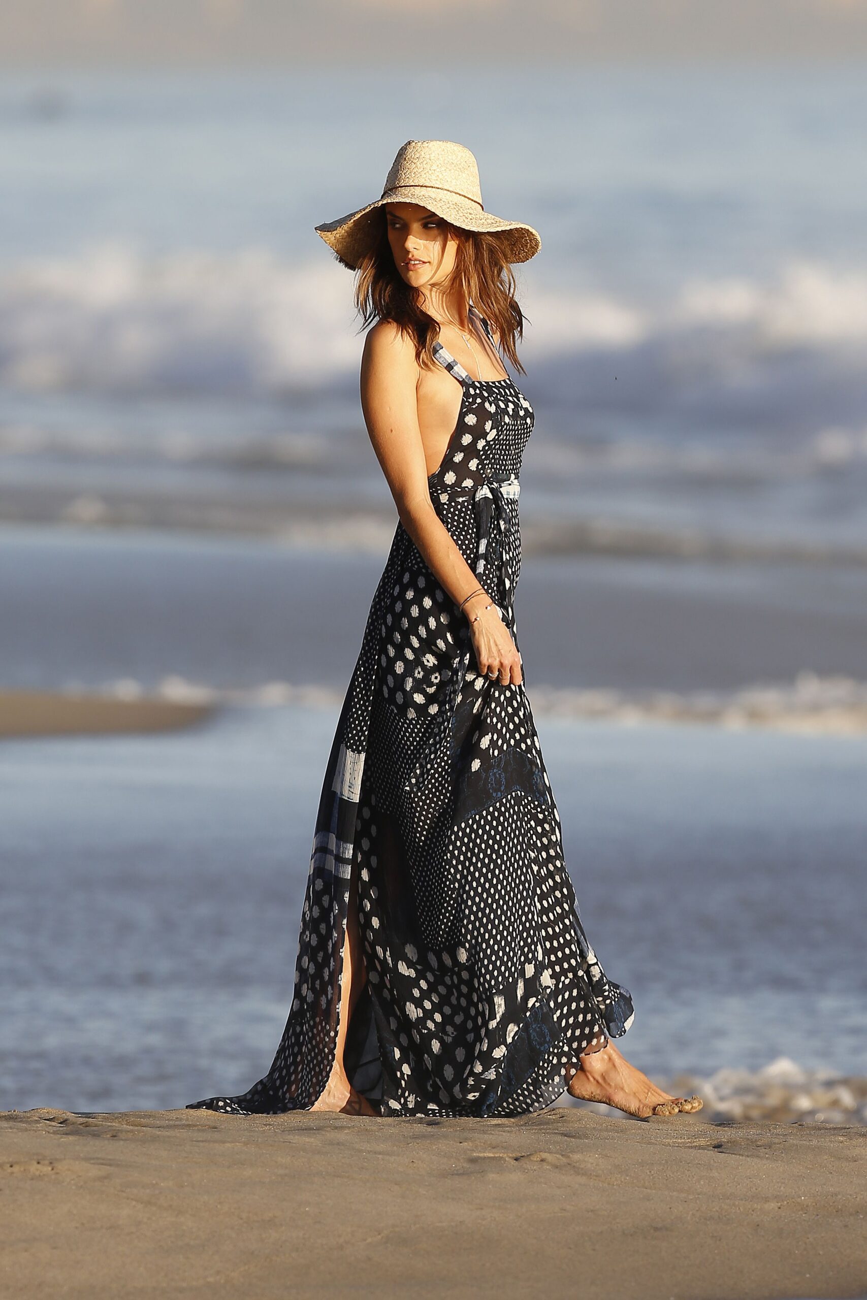 alessandra-ambrosio-sexy-41 Alessandra-Ambrosio-Sexy-41