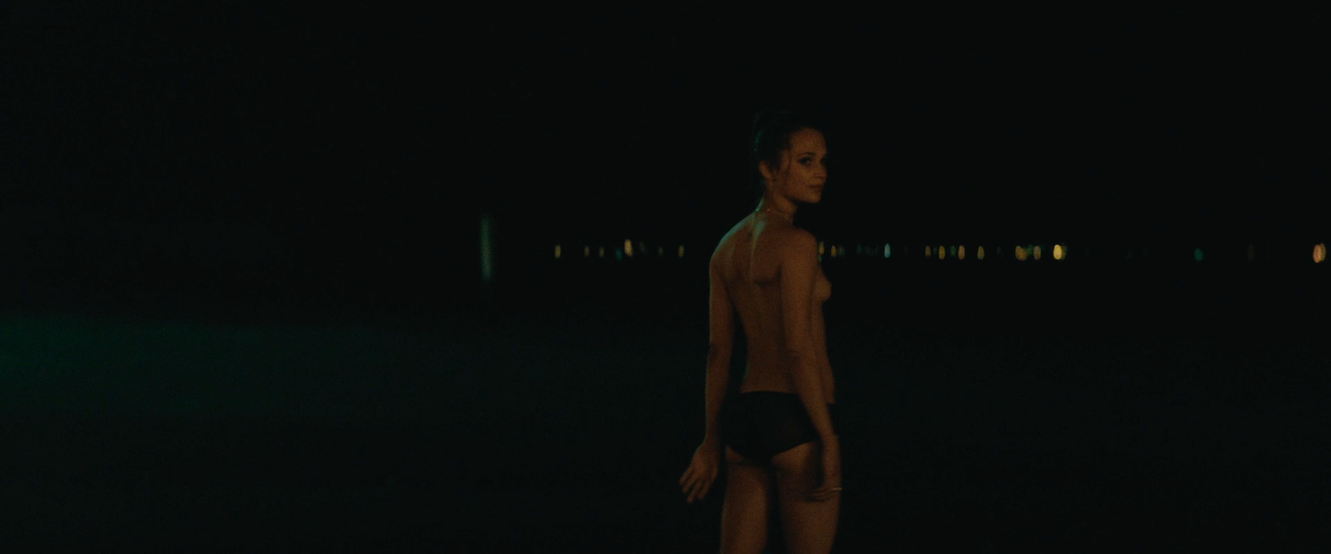 Alicia-Vikander-Nude-6