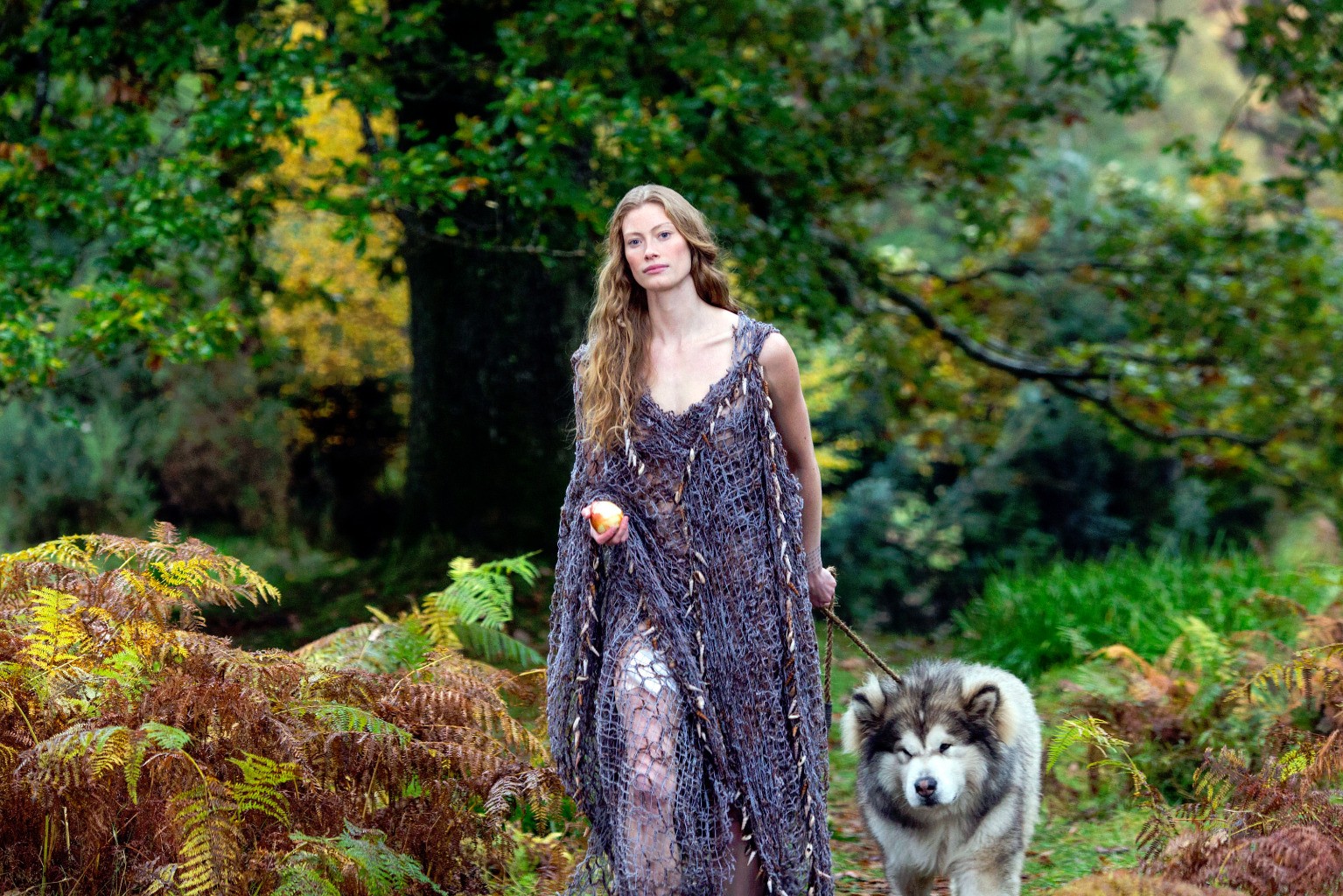 alyssa-sutherland-vikings-sexy11-1 Alyssa-Sutherland-Vikings-Sexy11