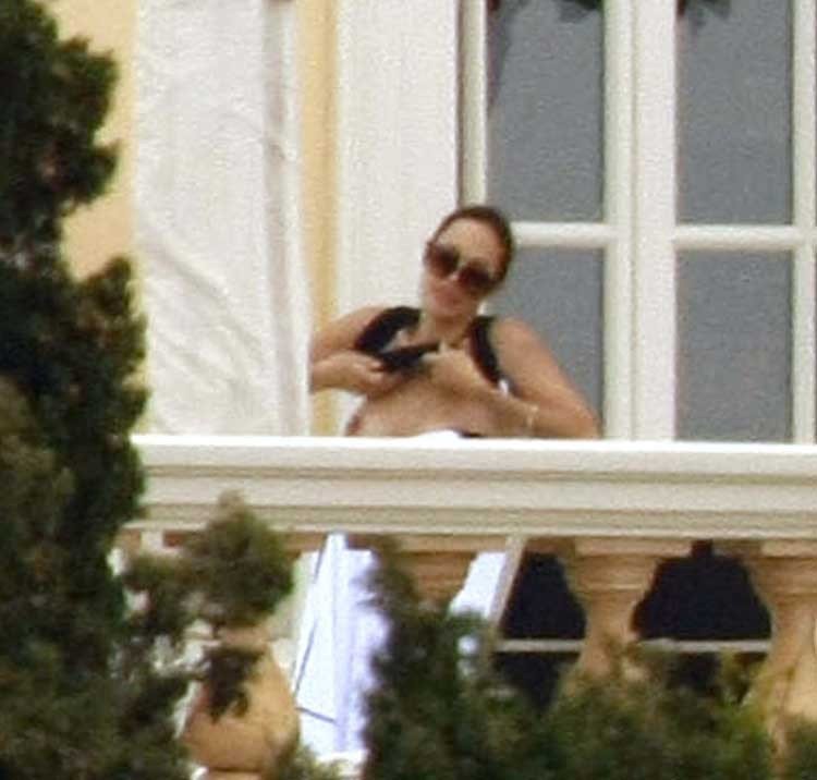angelina-jolie-naked-18 Angelina-Jolie-Naked-18
