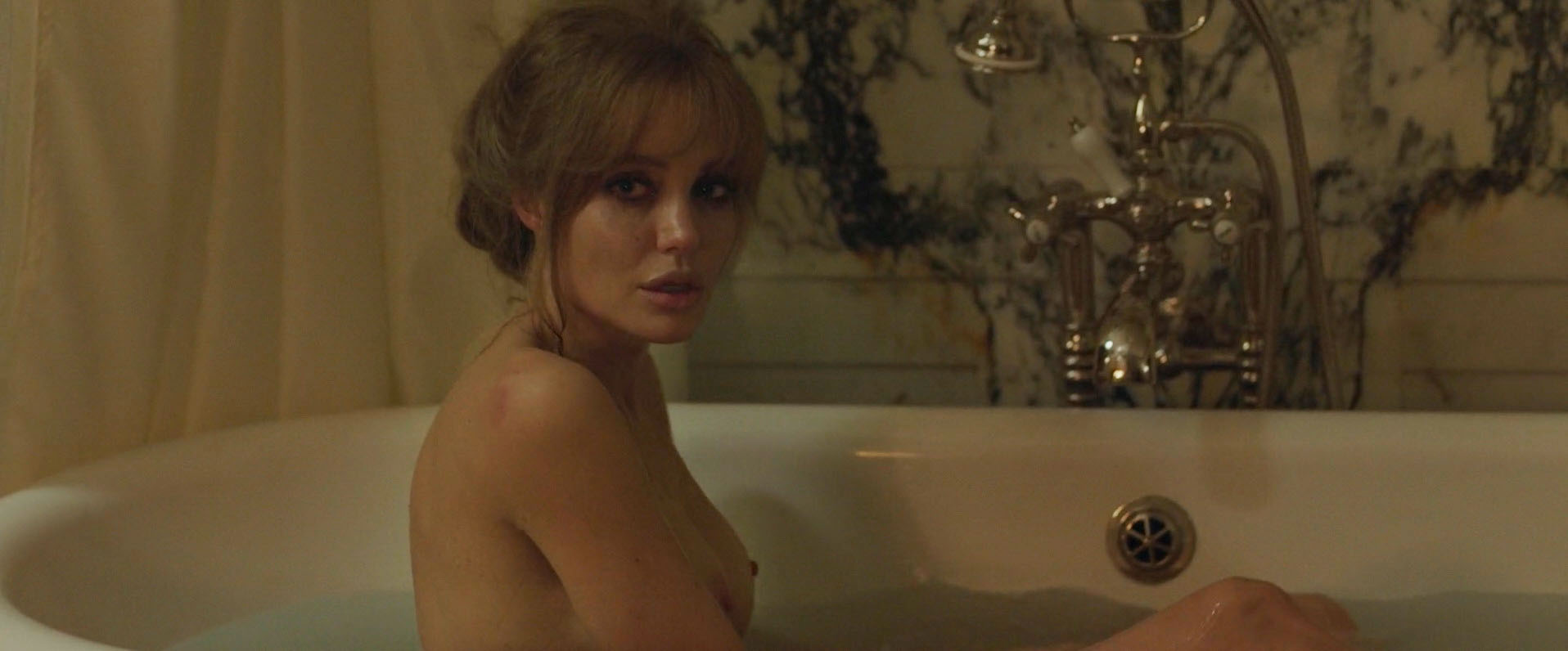 angelina-jolie-nude-5 Angelina-Jolie-Nude-5