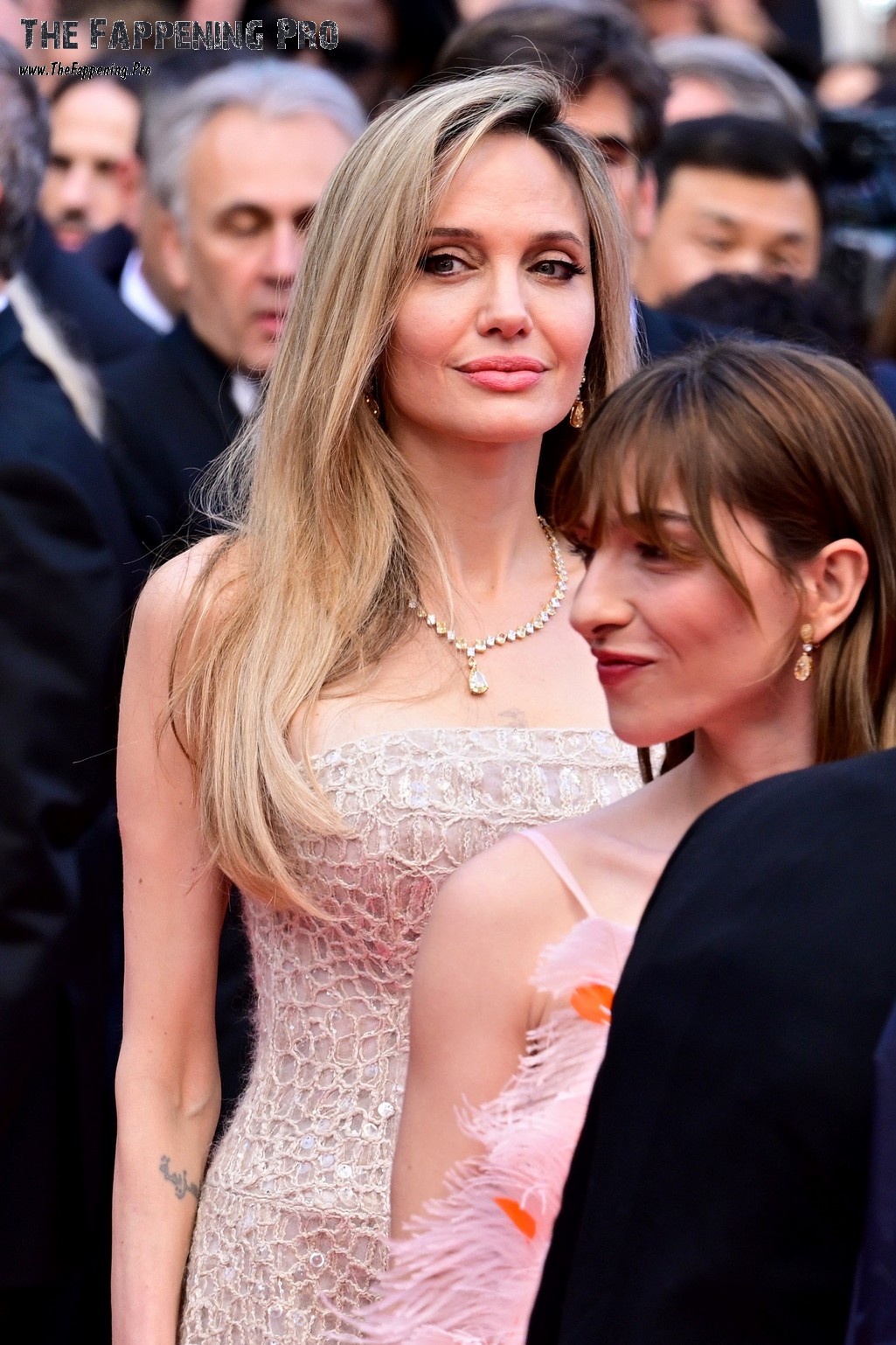 angelina-jolie-sexy-thefappening-cfd-4 angelina jolie sexy thefappening cfd 4
