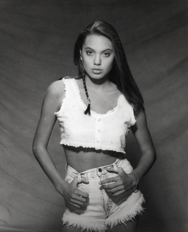 angelina-jolie-young-in-bikini-03 Angelina-Jolie-Young-in-Bikini-03
