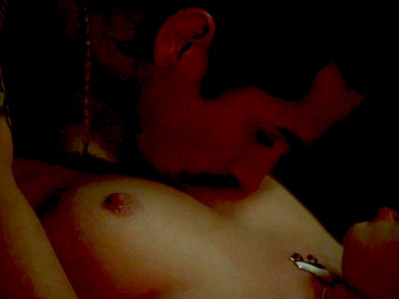 anne-hathaway-topless-07 Anne-Hathaway-Topless-07