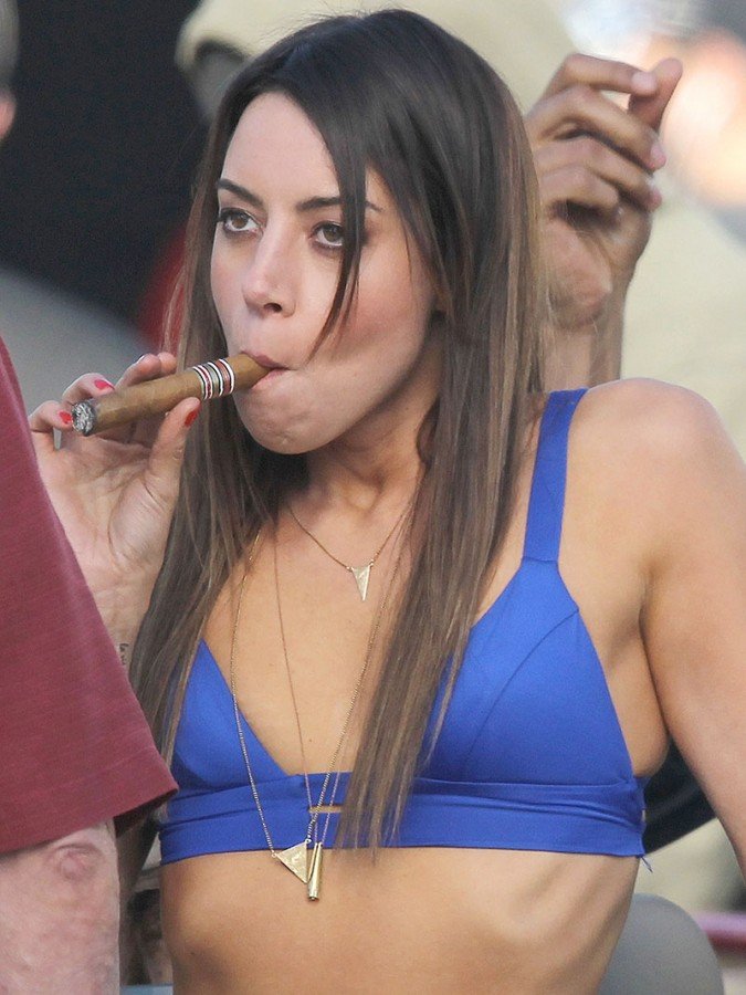 aubrey-plaza-pussy-paparazzi-004 Aubrey-Plaza-Pussy-Paparazzi-004