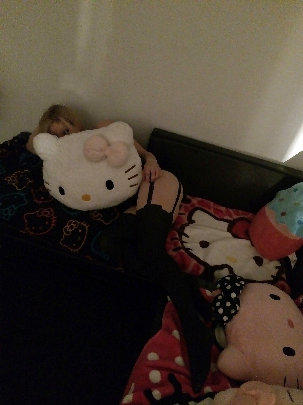 avril-lavigne-naked-271 Avril-Lavigne-Naked-27