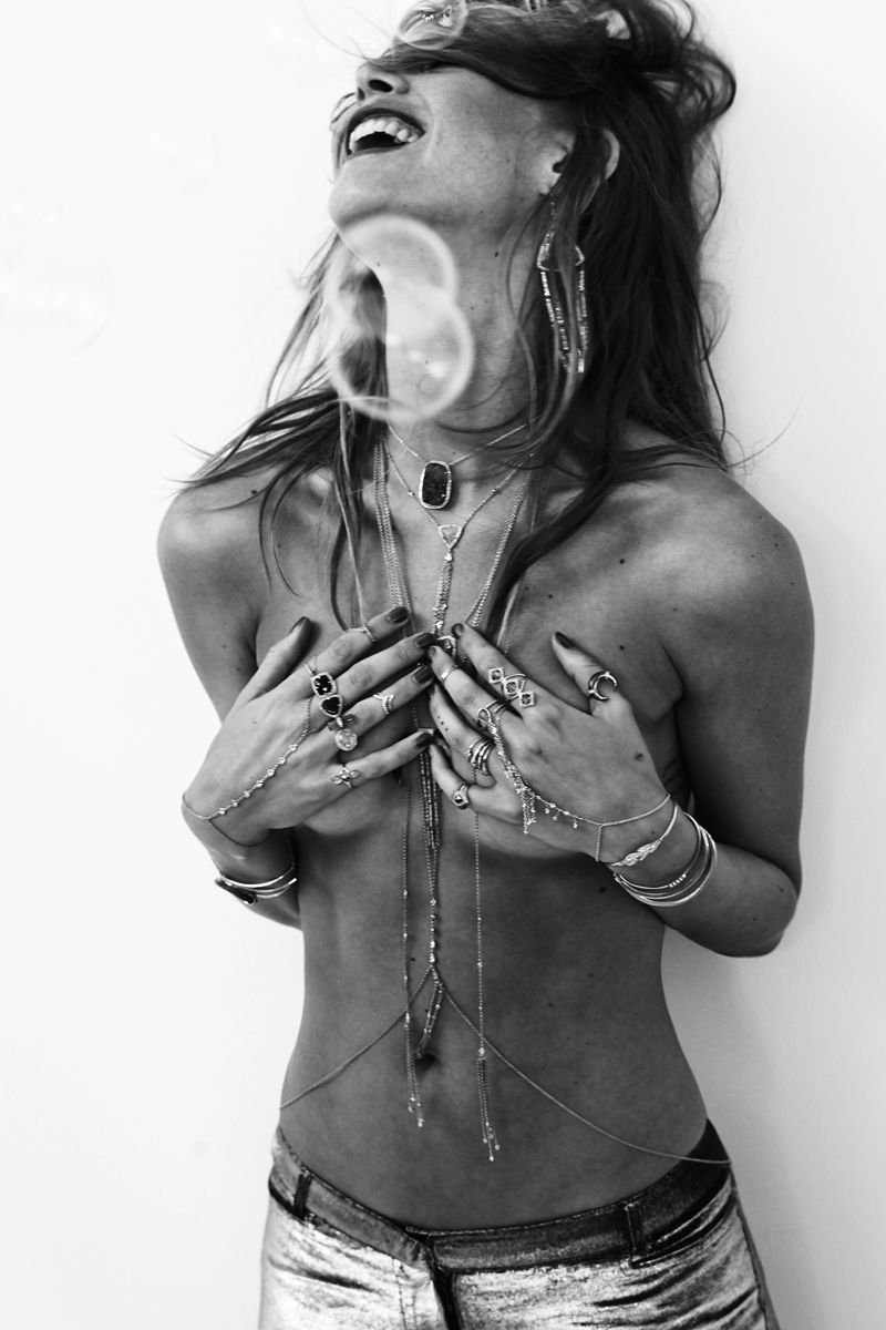behati-prinsloo-sexy-topless-22 Behati-Prinsloo-Sexy-Topless-22