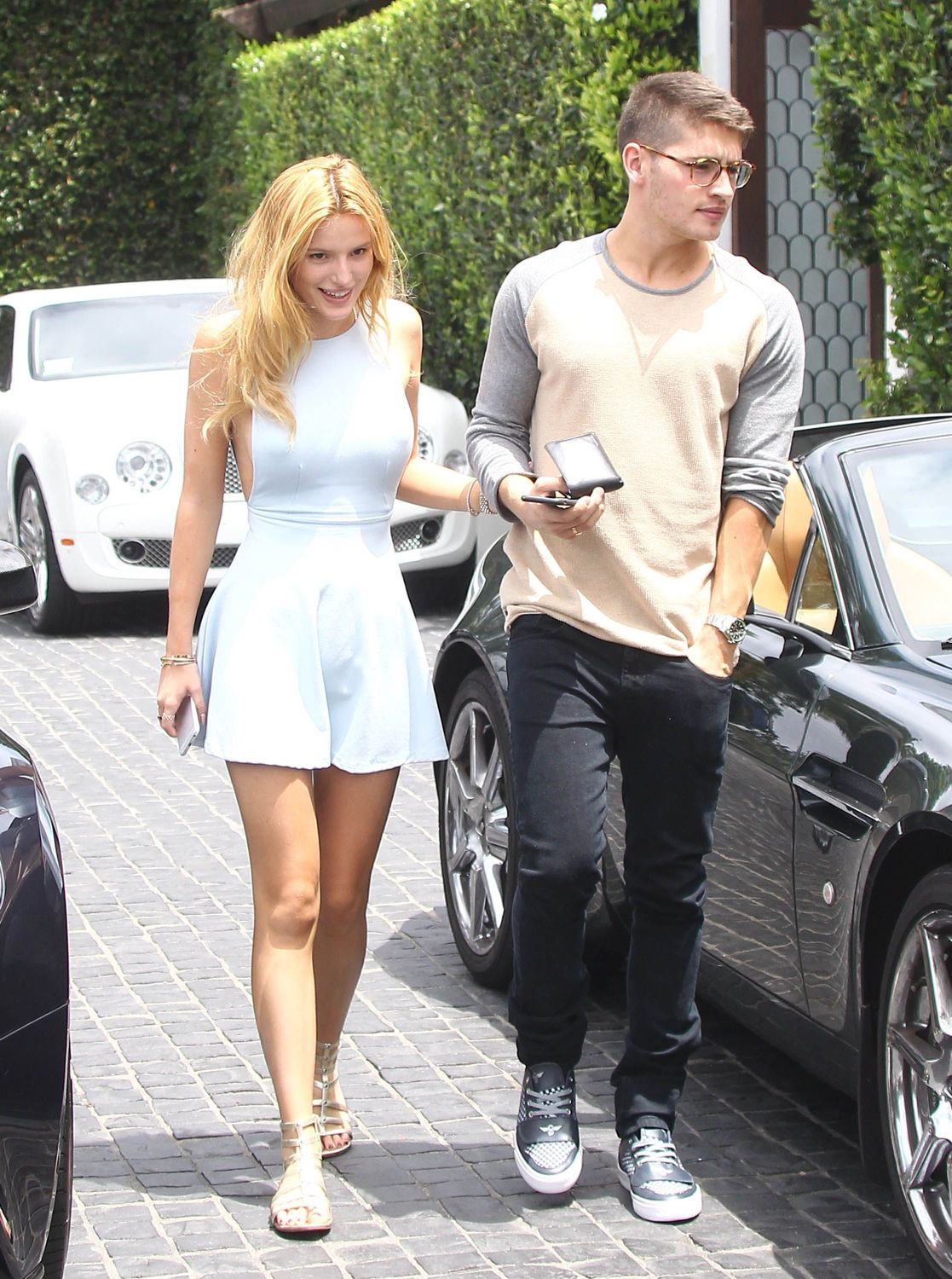bella-thorne-braless-12 Bella-Thorne-Braless-12