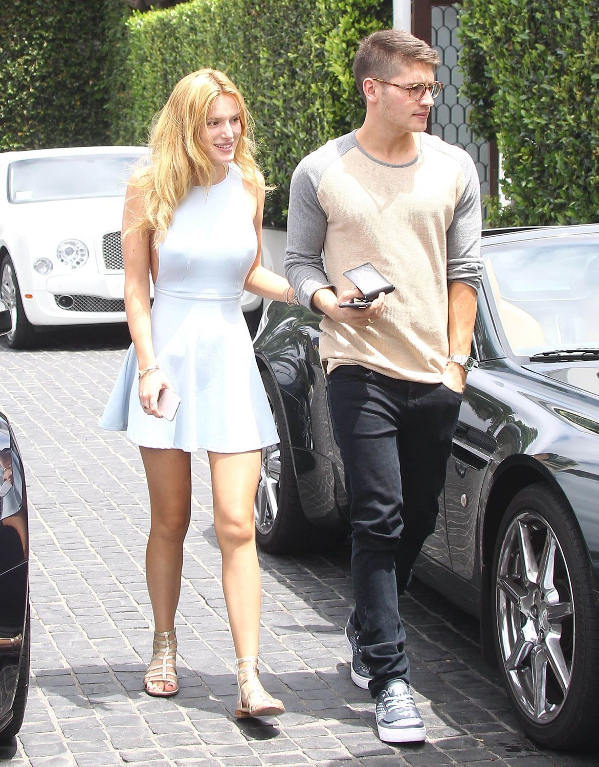 bella-thorne-braless-14 Bella-Thorne-Braless-14