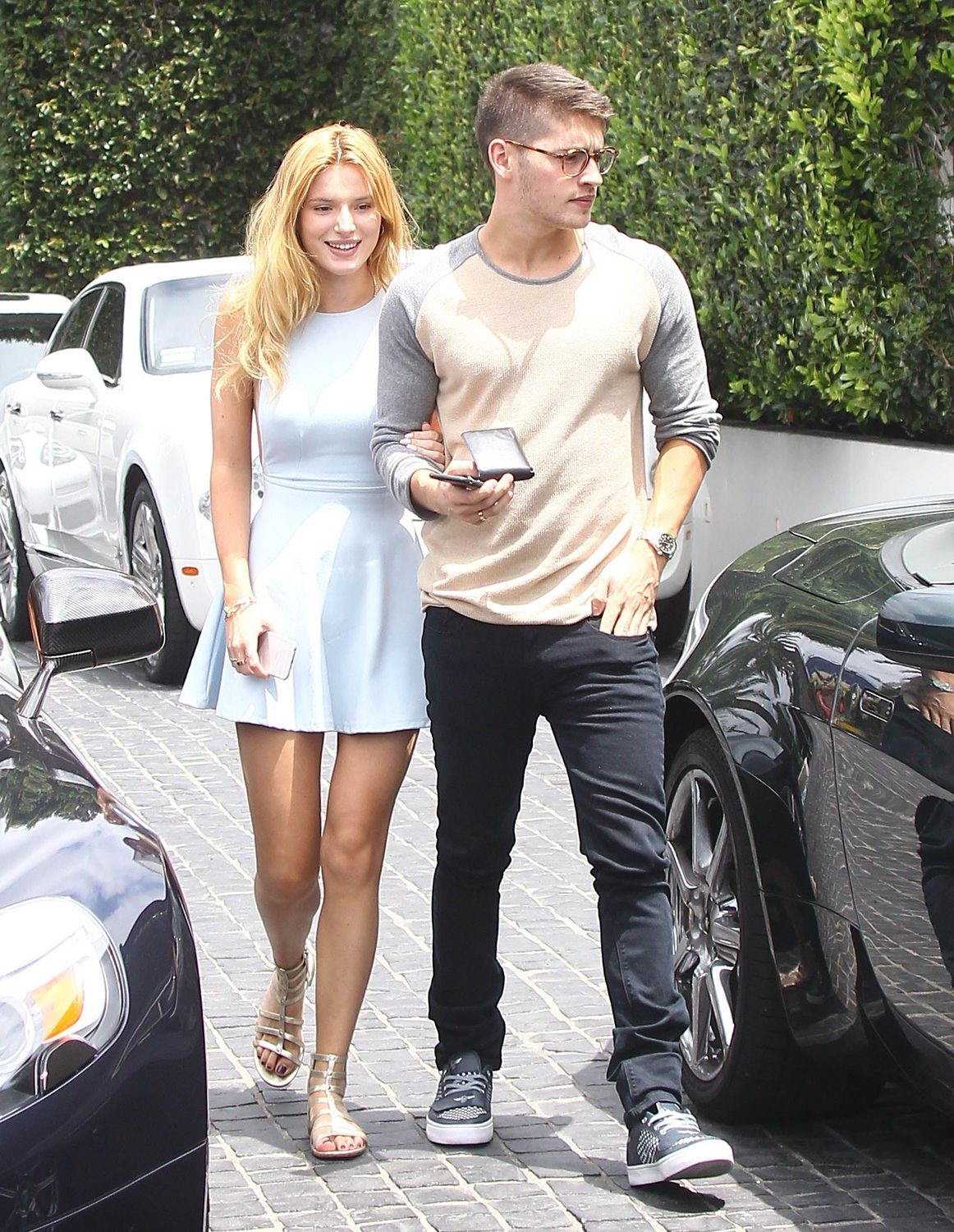 bella-thorne-braless-6 Bella-Thorne-Braless-6