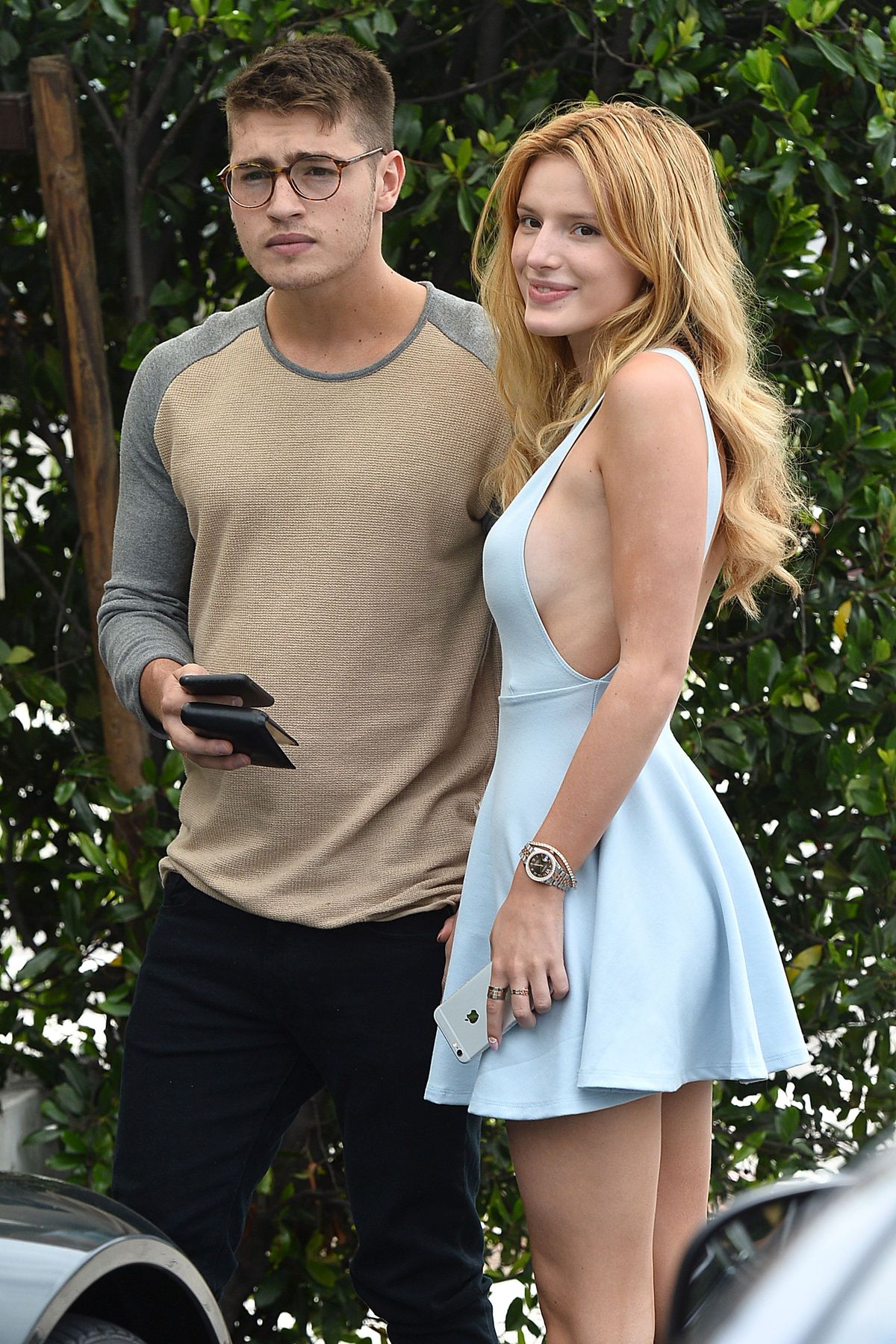 bella-thorne-braless-7 Bella-Thorne-Braless-7