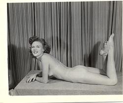 betty-white-naked-07-1 Betty-White-Naked-07