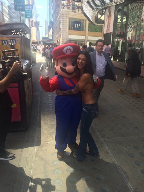 bonnierottentoplessnyc4 BonnieRottenToplessNYC4